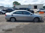 ✅ 2013 Volkswagen Passat S • VIN: 1VWAP7A36DC066412 • Lot: 42970388. Wystawiony na IAAI z przebiegiem 181 885 mil. Bezpłatny archiwum sprzedaży aukcyjnych z USA i szczegółowy raport historii pojazdu na DreamBid. Zdjęcie 14.
