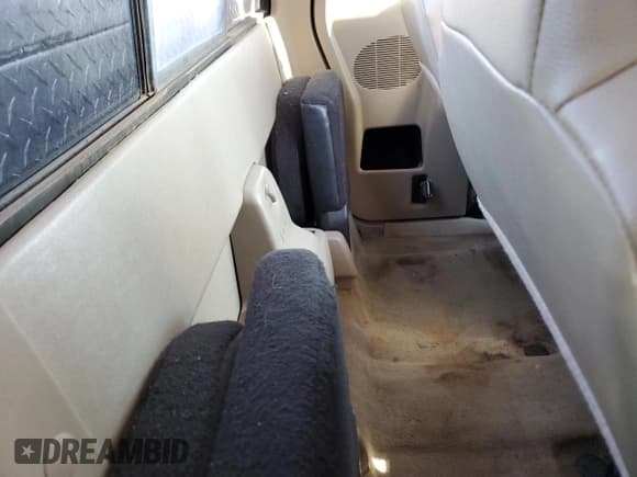 ✅ 2004 Ford Ranger XL Fleet • VIN: 1FTYR44U24PA81108 • Lot: 91028475. Listed on Copart with 157,324 mi. Free auction sales archive from the USA and detailed vehicle history report at DreamBid. Image 10.