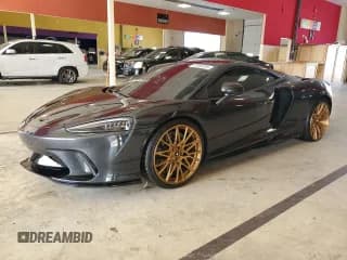 ✅ 2023 McLaren GT • VIN: SBM22GCAXPW002692 • Lot: 41496504. Wystawiony na Copart z przebiegiem Nie podano. Bezpłatny archiwum sprzedaży aukcyjnych z USA i szczegółowy raport historii pojazdu na DreamBid. Zdjęcie 1.