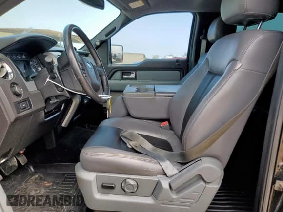 ✅ 2012 Ford F-150 XL • VIN: 1FTFW1EF8CFC20306 • Lot: 57228395. Wystawiony na Copart z przebiegiem 116 363 mil. Bezpłatny archiwum sprzedaży aukcyjnych z USA i szczegółowy raport historii pojazdu na DreamBid. Zdjęcie 7.