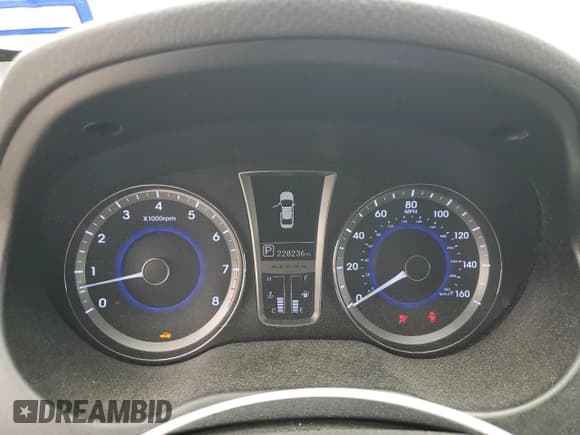 ✅ 2013 Hyundai Azera • VIN: KMHFH4JG5DA327155 • Лот: 51076905. Опубликован ранее на Copart с пробегом 228 236 миль. Бесплатный доступ к архиву аукционных продаж из США и подробный отчёт об истории автомобиля на DreamBid. Изображение 9.