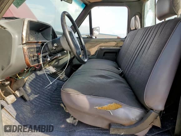 ✅ 1991 Ford F-250 • VIN: 2FTHF25HXMCA95757 • Lot: 59944815. Listed on Copart with 46,649 mi. Free auction sales archive from the USA and detailed vehicle history report at DreamBid. Image 7.