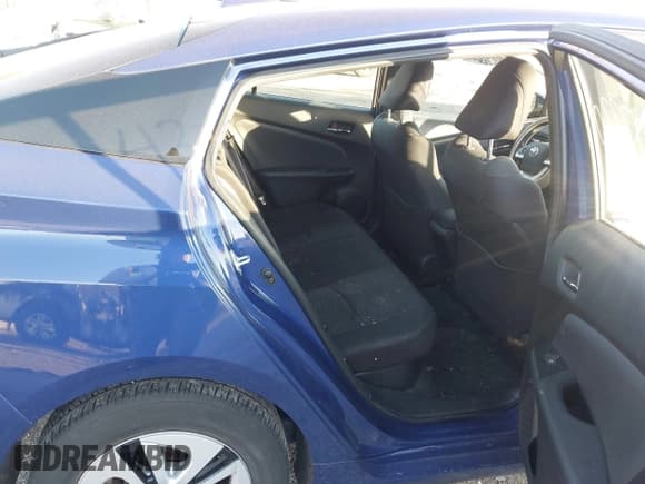 ✅ 2018 Toyota Prius Two • VIN: JTDKBRFU6J3585359 • Lot: 43707330. Listed on IAAI with 43,837 mi. Free auction sales archive from the USA and detailed vehicle history report at DreamBid. Image 8.