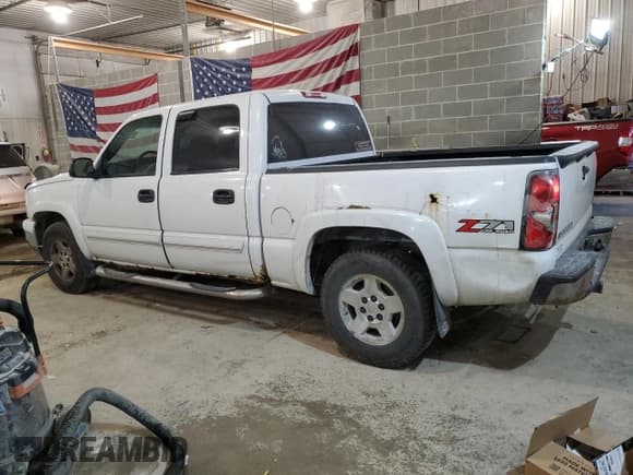 ✅ 2006 Chevrolet Silverado 1500 LT1 • VIN: 2GCEK13T161179481 • Lot: 59467544. Listed on Copart with 381,104 mi. Free auction sales archive from the USA and detailed vehicle history report at DreamBid. Image 2.