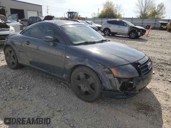 ✅ 2003 Audi TT • VIN: TRUWT28N231012698 • Lot: 81917055. Listed on Copart with 199,493 mi. Free auction sales archive from the USA and detailed vehicle history report at DreamBid. Image 4.