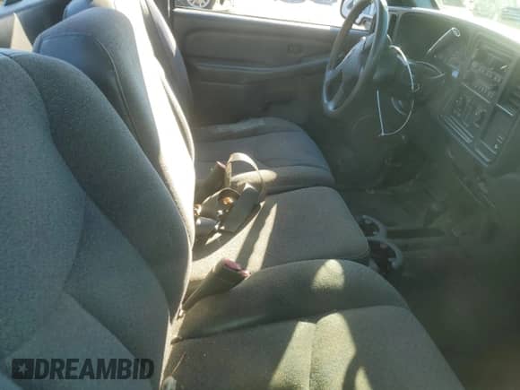 2004 Chevrolet Silverado 1500 Work Truck z VIN 1GCEK14V54Z244451, wystawiony jako Copart lot #75678194 z przebiegiem 81 721 mil mil oraz Szkoda całkowita • Salvage title. Historia ofert i sprzedaży dostępna na DreamBid. Obrazek 10.