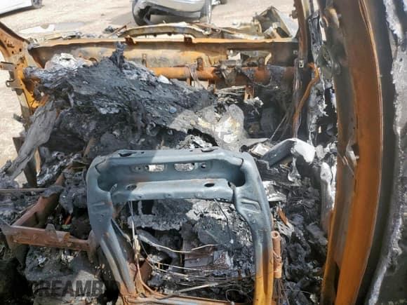 ✅ 2020 Chevrolet Silverado 1500 Custom Trail Boss • VIN: 1GCPYCEH9LZ273185 • Lot: 60439075. Wystawiony na Copart z przebiegiem Nie podano. Bezpłatny archiwum sprzedaży aukcyjnych z USA i szczegółowy raport historii pojazdu na DreamBid. Zdjęcie 8.