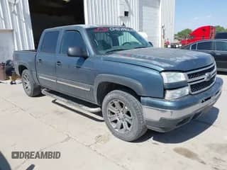 2007 Chevrolet Silverado 1500 LT1 with VIN 2GCEK13Z171113468, listed as a IAAI auction lot 41998943 with Not provided miles and . Bid and sale history available at DreamBid. Image 1.
