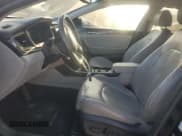 ✅ 2018 Hyundai Sonata SEL • VIN: 5NPE34AF8JH596910 • Lot: 92992815. Wystawiony na Copart z przebiegiem 242 197 mil. Bezpłatny archiwum sprzedaży aukcyjnych z USA i szczegółowy raport historii pojazdu na DreamBid. Zdjęcie 7.