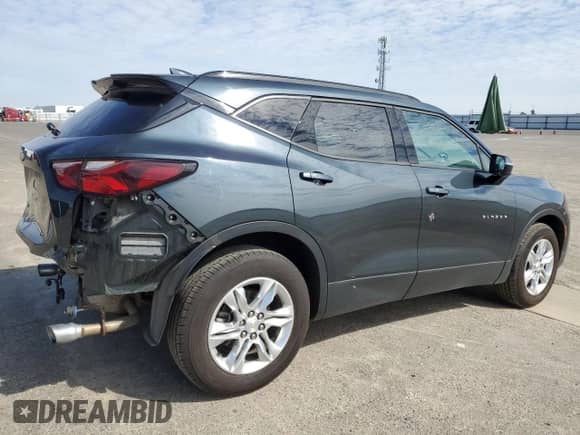 2019 Chevrolet Blazer z VIN 3GNKBBRA8KS653687, wystawiony jako Copart lot #81957005 z przebiegiem 62 393 mil mil oraz Szkoda całkowita • Salvage title. Historia ofert i sprzedaży dostępna na DreamBid. Obrazek 3.
