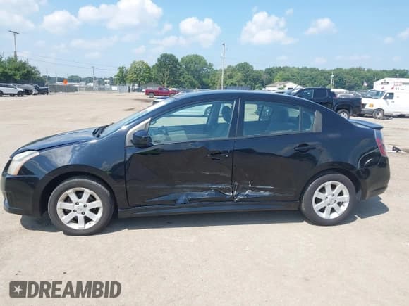 ✅ 2010 Nissan Sentra SR • VIN: 3N1AB6AP7AL729052 • Lot: 42949326. Listed on IAAI with 142,546 mi. Free auction sales archive from the USA and detailed vehicle history report at DreamBid. Image 14.