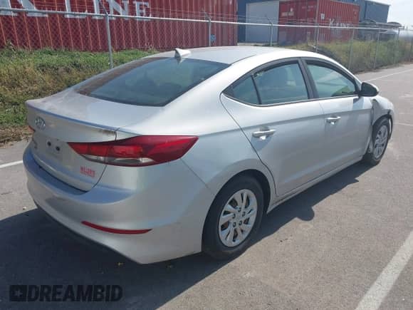 2017 Hyundai Elantra SE с VIN 5NPD74LF0HH204638, выставлен на аукционе IAAI как лот 43427945 с пробегом 106 412 миль миль и . История ставок и продаж доступна на DreamBid. Изображение 4.