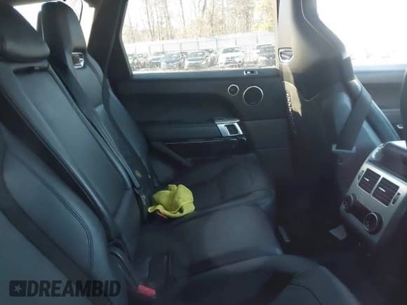 ✅ 2020 Land Rover Range Rover Sport SVR • VIN: SALWZ2RE1LA715693 • Lot: 41129949. Listed on IAAI with 36,910 mi. Free auction sales archive from the USA and detailed vehicle history report at DreamBid. Image 8.