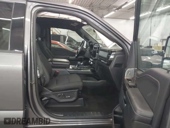 ✅ 2021 Ford F-150 Lariat • VIN: 1FTFW1E87MFC88907 • Lot: 43156842. Wystawiony na IAAI z przebiegiem 86 865 mil. Bezpłatny archiwum sprzedaży aukcyjnych z USA i szczegółowy raport historii pojazdu na DreamBid. Zdjęcie 5.