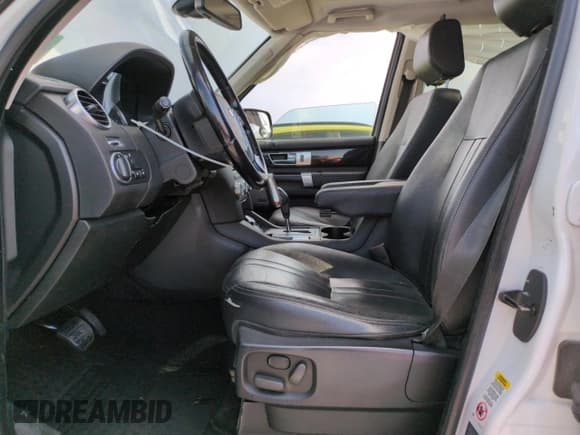 ✅ 2011 Land Rover LR4 HSE • VIN: SALAG2D42BA594279 • Лот: 68736785. Опубликован ранее на Copart с пробегом 156 437 миль. Бесплатный доступ к архиву аукционных продаж из США и подробный отчёт об истории автомобиля на DreamBid. Изображение 7.