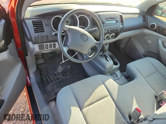 ✅ 2010 Toyota Tacoma • VIN: 5TENX4CN8AZ674723 • Lot: 92205195. Wystawiony na Copart z przebiegiem 129 917 mil. Bezpłatny archiwum sprzedaży aukcyjnych z USA i szczegółowy raport historii pojazdu na DreamBid. Zdjęcie 8.