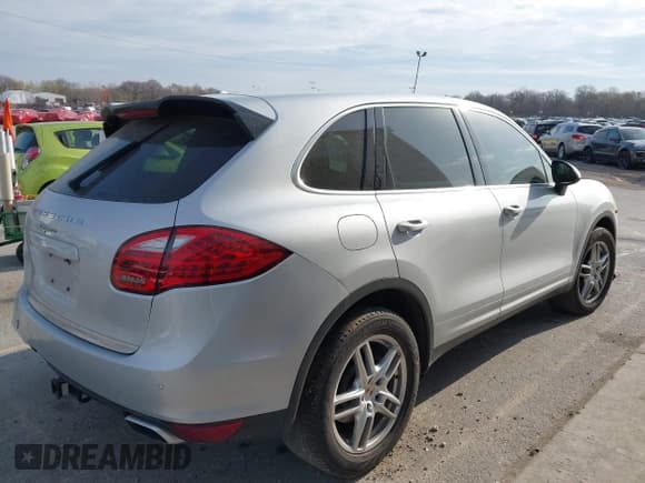 ✅ 2013 Porsche Cayenne Diesel • VIN: WP1AF2A22DLA43174 • Лот: 42063726. Опубликован ранее на IAAI с пробегом 115 776 миль. Бесплатный доступ к архиву аукционных продаж из США и подробный отчёт об истории автомобиля на DreamBid. Изображение 4.
