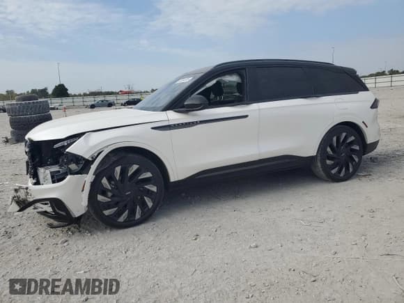 ✅ 2024 Lincoln Nautilus Reserve • VIN: 5LMPJ8KA4RJ780875 • Лот: 82504205. Опубликован ранее на Copart с пробегом 15 617 миль. Бесплатный доступ к архиву аукционных продаж из США и подробный отчёт об истории автомобиля на DreamBid. Изображение 1.