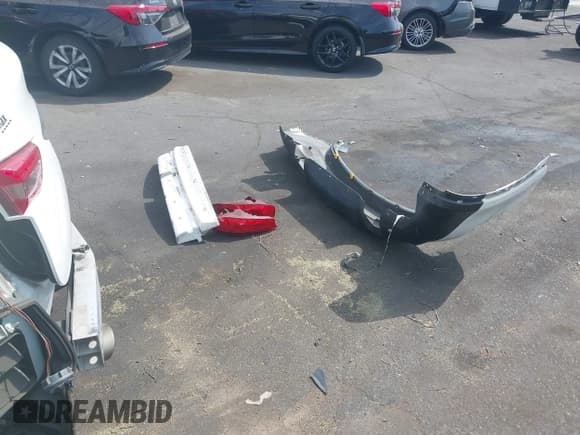 ✅ 2015 Infiniti QX70 • VIN: JN8CS1MU9FM381282 • Lot: 42783875. Wystawiony na IAAI z przebiegiem 154 178 mil. Bezpłatny archiwum sprzedaży aukcyjnych z USA i szczegółowy raport historii pojazdu na DreamBid. Zdjęcie 12.