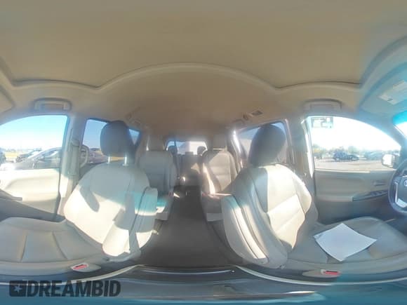 ✅ 2017 Toyota Sienna XLE • VIN: 5TDDZ3DCXHS158304 • Lot: 80847095. Listed on Copart with 124,463 mi. Free auction sales archive from the USA and detailed vehicle history report at DreamBid. Image 15.