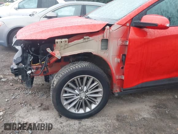 ✅ 2019 Hyundai Kona SEL • VIN: KM8K6CAAXKU334317 • Лот: 43562552. Опубликован ранее на IAAI с пробегом 59 192 миль. Бесплатный доступ к архиву аукционных продаж из США и подробный отчёт об истории автомобиля на DreamBid. Изображение 18.