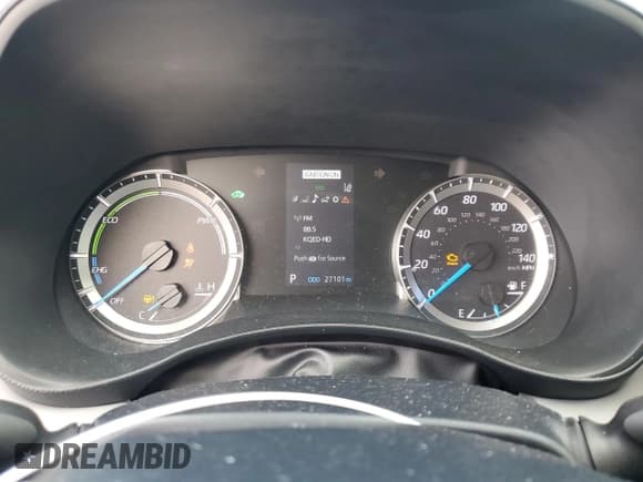 ✅ 2022 Toyota Highlander Hybrid LE • VIN: 5TDZARAH1NS516238 • Lot: 44461855. Wystawiony na Copart z przebiegiem 27 101 mil. Bezpłatny archiwum sprzedaży aukcyjnych z USA i szczegółowy raport historii pojazdu na DreamBid. Zdjęcie 9.