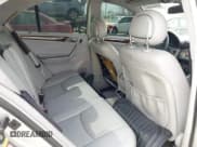 ✅ 2002 Mercedes-Benz C 230/260/280/320 • VIN: WDBRF61JX2F192056 • Lot: 41664892. Wystawiony na IAAI z przebiegiem 202 634 mil. Bezpłatny archiwum sprzedaży aukcyjnych z USA i szczegółowy raport historii pojazdu na DreamBid. Zdjęcie 8.