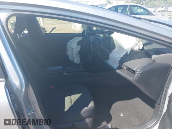 ✅ 2023 Toyota Prius LE • VIN: JTDACAAU2P3004496 • Lot: 43164149. Wystawiony na IAAI z przebiegiem 54 818 mil. Bezpłatny archiwum sprzedaży aukcyjnych z USA i szczegółowy raport historii pojazdu na DreamBid. Zdjęcie 5.