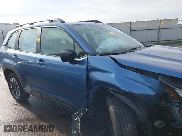 ✅ 2025 Subaru Forester • VIN: JF2SLDAC7SH572754 • Lot: 43669287. Listed on IAAI with 5,869 mi. Free auction sales archive from the USA and detailed vehicle history report at DreamBid. Image 14.