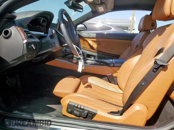 ✅ 2018 BMW 6 Series 650i xDrive • VIN: WBA6F7C57JG232299 • Лот: 64052295. Опубликован ранее на Copart с пробегом 29 027 миль. Бесплатный доступ к архиву аукционных продаж из США и подробный отчёт об истории автомобиля на DreamBid. Изображение 7.