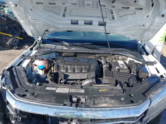 ✅ 2020 Volkswagen Passat SE • VIN: 1VWSA7A3XLC025785 • Lot: 43563014. Listed on IAAI with 67,988 mi. Free auction sales archive from the USA and detailed vehicle history report at DreamBid. Image 10.