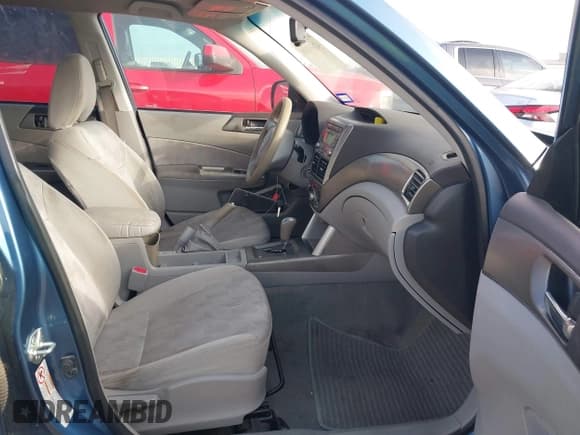 ✅ 2009 Subaru Forester X • VIN: JF2SH63629H714247 • Lot: 42633048. Listed on IAAI with 199,819 mi. Free auction sales archive from the USA and detailed vehicle history report at DreamBid. Image 5.