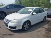 ✅ 2008 Volkswagen Jetta SE • VIN: 3VWRZ71KX8M173889 • Lot: 42062818. Wystawiony na IAAI z przebiegiem Nie podano. Bezpłatny archiwum sprzedaży aukcyjnych z USA i szczegółowy raport historii pojazdu na DreamBid. Zdjęcie 2.