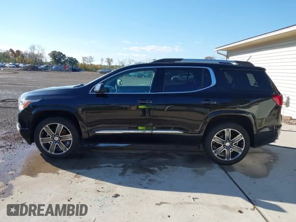 ✅ 2018 GMC Acadia Denali • VIN: 1GKKNXLS5JZ100452 • Lot: 43467317. Listed on IAAI with 57,085 mi. Free auction sales archive from the USA and detailed vehicle history report at DreamBid. Image 14.