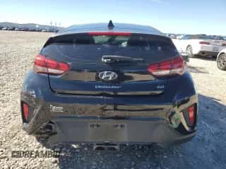 2020 Hyundai Veloster 2.0 z VIN KMHTG6AF1LU023777, wystawiony jako Copart lot #88242875 z przebiegiem Nie podano mil oraz Szkoda całkowita • Salvage title. Historia ofert i sprzedaży dostępna na DreamBid. Obrazek 6.