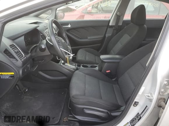 ✅ 2018 Kia Forte LX • VIN: 3KPFK4A73JE188898 • Лот: 86424375. Опубликован ранее на Copart с пробегом 108 732 миль. Бесплатный доступ к архиву аукционных продаж из США и подробный отчёт об истории автомобиля на DreamBid. Изображение 7.