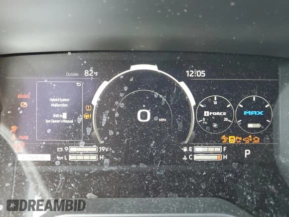 ✅ 2025 Toyota Sequoia TRD Pro • VIN: 7SVAAABA4SX063521 • Lot: 70890425. Listed on Copart with 11,541 mi. Free auction sales archive from the USA and detailed vehicle history report at DreamBid. Image 9.