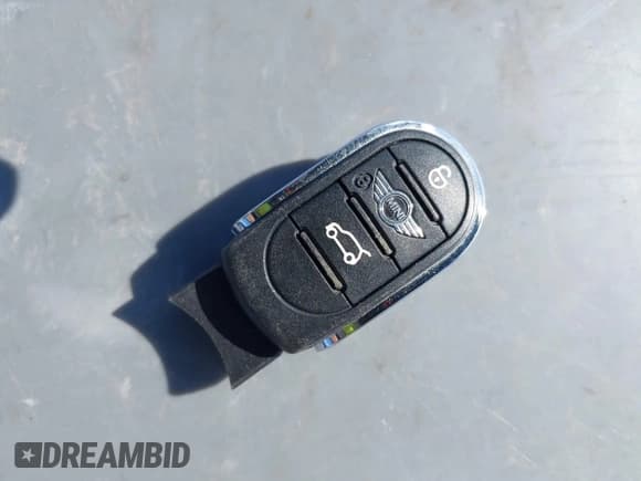 ✅ 2015 MINI Hardtop S • VIN: WMWXP7C51F2A40742 • Lot: 42563382. Listed on IAAI with 75,521 mi. Free auction sales archive from the USA and detailed vehicle history report at DreamBid. Image 11.