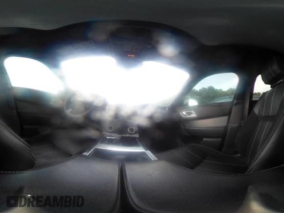 ✅ 2019 Land Rover Range Rover Velar R-Dynamic SE • VIN: SALYL2EX0KA780065 • Lot: 42569404. Wystawiony na IAAI z przebiegiem 105 578 mil. Bezpłatny archiwum sprzedaży aukcyjnych z USA i szczegółowy raport historii pojazdu na DreamBid. Zdjęcie 19.