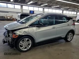 ✅ 2023 Chevrolet Bolt EV 1LT • VIN: 1G1FW6S05P4180502 • Лот: 92381565. Опубликован ранее на Copart с пробегом 81 418 миль. Бесплатный доступ к архиву аукционных продаж из США и подробный отчёт об истории автомобиля на DreamBid. Изображение 1.