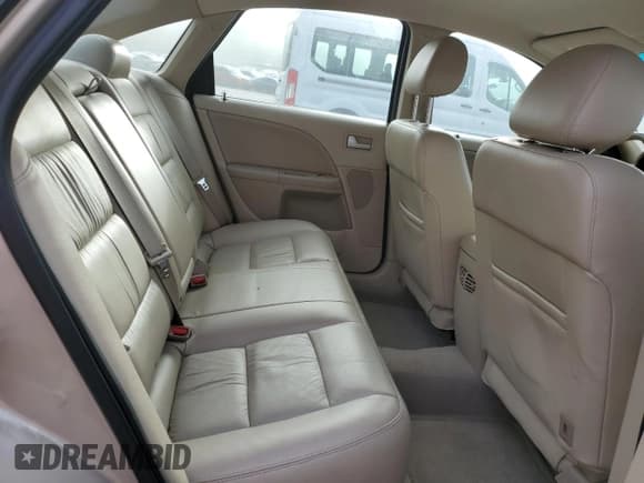 ✅ 2006 Ford Five Hundred SEL • VIN: 1FAFP24106G138003 • Lot: 84402315. Listed on Copart with 119,802 mi. Free auction sales archive from the USA and detailed vehicle history report at DreamBid. Image 10.