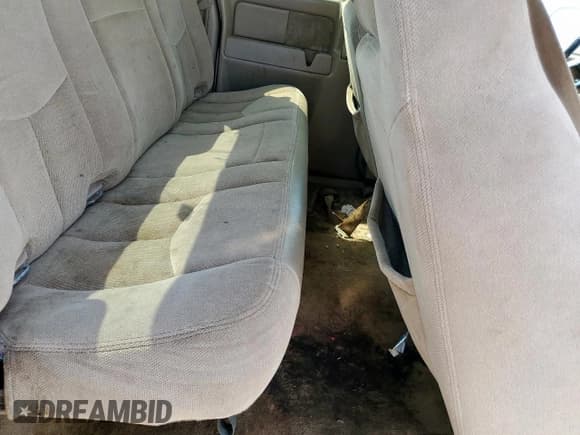 ✅ 2005 GMC Sierra 1500 SLE • VIN: 1GTEK19Z45Z207758 • Lot: 81282475. Wystawiony na Copart z przebiegiem 391 568 mil. Bezpłatny archiwum sprzedaży aukcyjnych z USA i szczegółowy raport historii pojazdu na DreamBid. Zdjęcie 10.