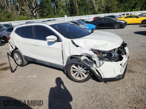 ✅ 2017 Nissan Rogue SV • VIN: JN1BJ1CR7HW110948 • Lot: 82470355. Listed on Copart with Not provided. Free auction sales archive from the USA and detailed vehicle history report at DreamBid. Image 4.
