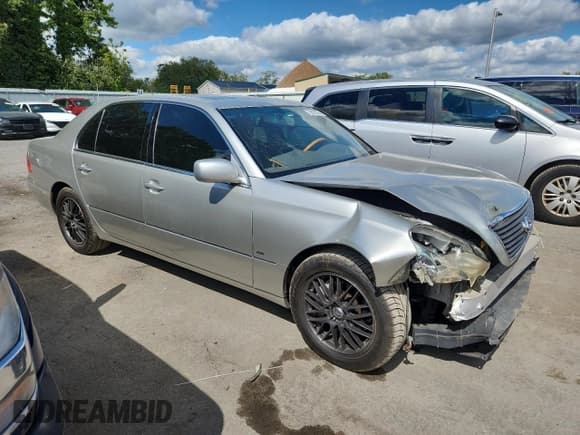 ✅ 2001 Lexus LS 430 • VIN: JTHBN30F210018144 • Lot: 70810225. Listed on Copart with 138,235 mi. Free auction sales archive from the USA and detailed vehicle history report at DreamBid. Image 4.