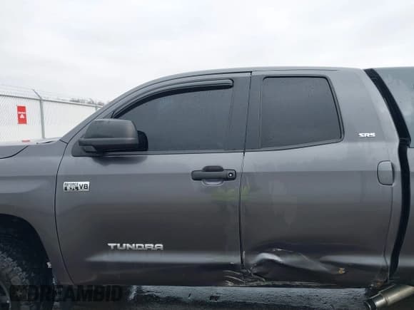 ✅ 2019 Toyota Tundra SR5 • VIN: 5TFUW5F17KX789934 • Lot: 41740856. Wystawiony na IAAI z przebiegiem 91 506 mil. Bezpłatny archiwum sprzedaży aukcyjnych z USA i szczegółowy raport historii pojazdu na DreamBid. Zdjęcie 15.