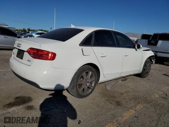 ✅ 2010 Audi A4 Premium • VIN: WAUAFAFL7AN070624 • Lot: 86867755. Listed on Copart with 141,188 mi. Free auction sales archive from the USA and detailed vehicle history report at DreamBid. Image 3.