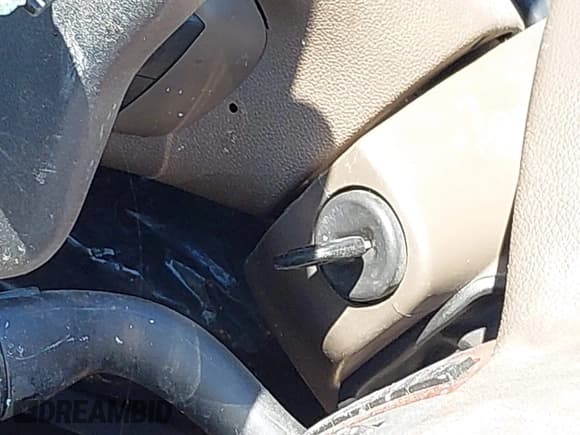 ✅ 2013 Chevrolet Tahoe LT • VIN: 1GNSKBE04DR333995 • Лот: 42688248. Опубликован ранее на IAAI с пробегом 202 577 миль. Бесплатный доступ к архиву аукционных продаж из США и подробный отчёт об истории автомобиля на DreamBid. Изображение 11.