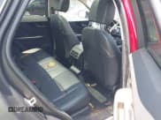 ✅ 2017 Jaguar F-Pace 35t Premium • VIN: SADCJ2BV6HA082969 • Lot: 42540467. Wystawiony na IAAI z przebiegiem 137 029 mil. Bezpłatny archiwum sprzedaży aukcyjnych z USA i szczegółowy raport historii pojazdu na DreamBid. Zdjęcie 8.