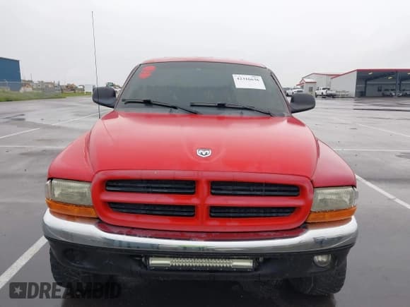 ✅ 2001 Dodge Dakota Sport • VIN: 1B7GG2AN91S110843 • Lot: 42316636. Wystawiony na IAAI z przebiegiem 263 073 mil. Bezpłatny archiwum sprzedaży aukcyjnych z USA i szczegółowy raport historii pojazdu na DreamBid. Zdjęcie 6.