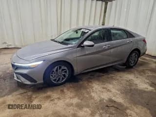 ✅ 2024 Hyundai Elantra SEL • VIN: KMHLM4DG2RU775224 • Lot: 96194735. Listed on Copart with 38,251 mi. Free auction sales archive from the USA and detailed vehicle history report at DreamBid. Image 1.